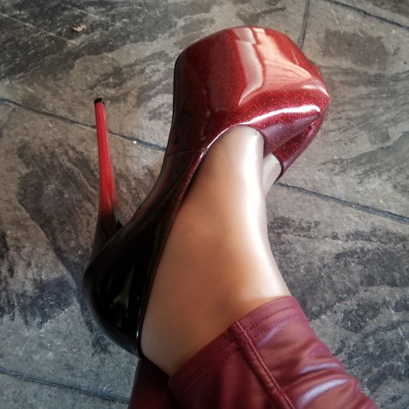 Ultra High WOW-Factor Platform Stiletto Heel Pumps - Picture 1 of 13